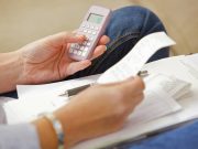 Casi medio millón de españoles no puede pagarse el teléfono