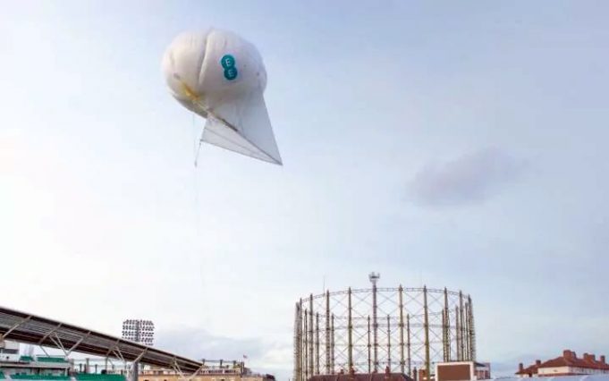 EE -propiedad de BT-, la primera en instalar estaciones base aéreas Globo EE