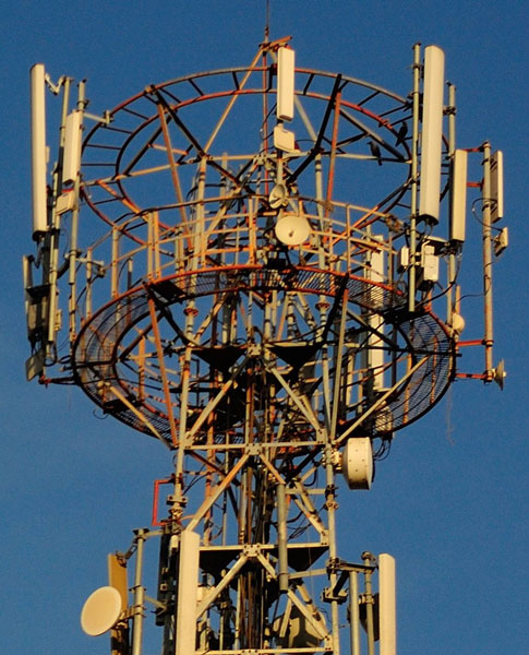 Pugna entre Bruselas y operadores por la duración de las licencias de espectro radioelectrico-portada-02-04-18