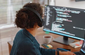 UGT INFORMA: Análisis estratégico sobre la realidad laboral y salarial del sector tecnológico 2026